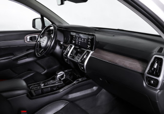 Подержанный автомобиль Kia Sorento 2021 года (11 фото)