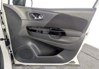 Подержанный автомобиль Renault Kaptur 2019 года (24 фото)