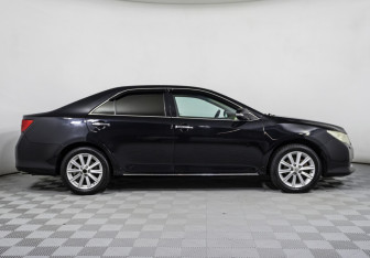 Подержанный автомобиль Toyota Camry Sedan 2012 года (4 фото)