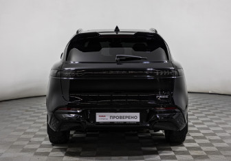 Подержанный автомобиль Voyah Free 2023 года (6 фото)