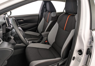 Подержанный автомобиль Toyota Corolla Sedan 2022 года (19 фото)