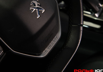 Подержанный автомобиль Peugeot 3008 2019 года (21 фото)