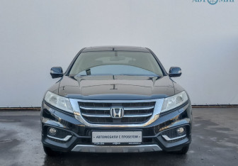 Подержанный автомобиль Honda Crosstour 2013 года (2 фото)
