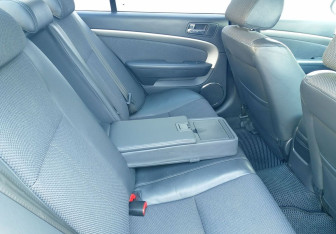 Подержанный автомобиль Chevrolet Epica 2012 года (10 фото)