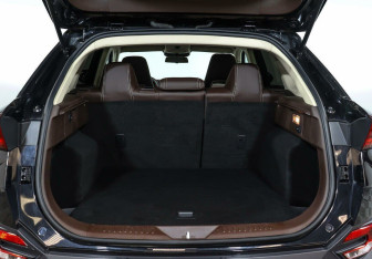 Подержанный автомобиль FAW Bestune T77 2023 года (10 фото)