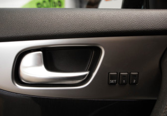 Подержанный автомобиль Infiniti FX 2012 года (16 фото)