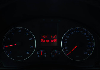 Подержанный автомобиль Volkswagen Golf Hatchback 2006 года (7 фото)