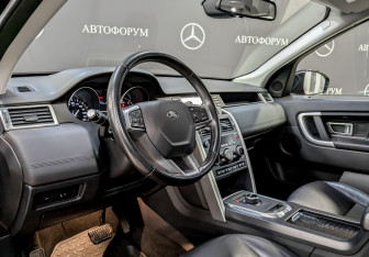 Подержанный автомобиль Land Rover Discovery Sport 2017 года (16 фото)