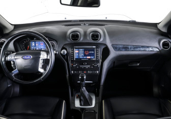 Подержанный автомобиль Ford Mondeo Sedan 2012 года (12 фото)