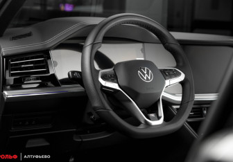 Новый Volkswagen Touareg 2025 (13 фото)