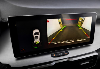 Подержанный автомобиль Geely Coolray 2022 года (26 фото)