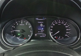 Подержанный автомобиль Nissan X-Trail 2018 года (12 фото)