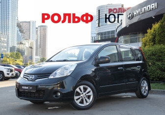 Подержанный автомобиль Nissan Note 2010 года (1 фото)