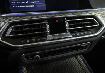 Подержанный автомобиль BMW X5 2019 года (21 фото)