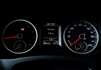 Подержанный автомобиль Volkswagen Tiguan 2013 года (10 фото)