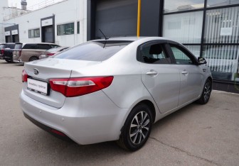 Подержанный автомобиль Kia Rio Sedan 2014 года (5 фото)