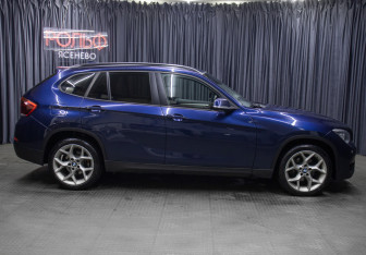 Подержанный автомобиль BMW X1 2013 года (4 фото)