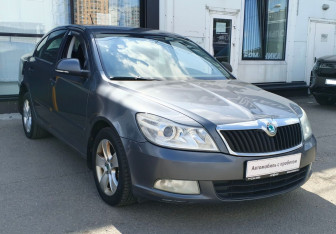 Подержанный автомобиль Skoda Octavia Liftback 2012 года (3 фото)