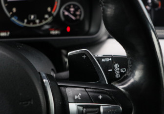 Подержанный автомобиль BMW X5 2017 года (24 фото)