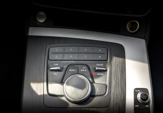 Подержанный автомобиль Audi Q5 2020 года (28 фото)