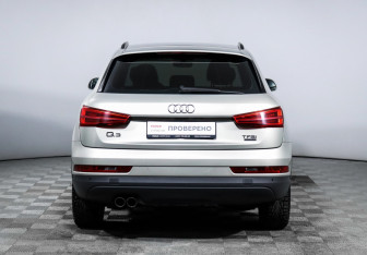 Подержанный автомобиль Audi Q3 2015 года (6 фото)