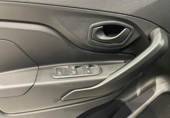 Подержанный автомобиль LADA (ВАЗ) XRAY 2017 года (17 фото)