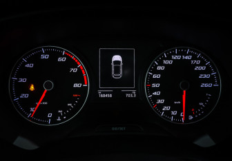 Подержанный автомобиль SEAT Leon Hatchback 2014 года (19 фото)
