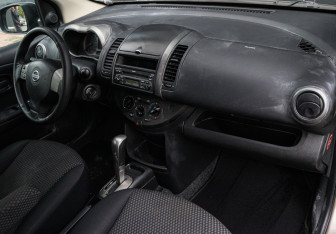 Подержанный автомобиль Nissan Note 2007 года (7 фото)