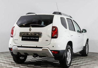 Подержанный автомобиль Renault Duster 2016 года (3 фото)