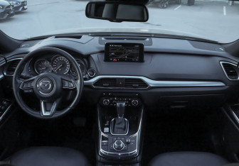 Подержанный автомобиль Mazda CX-9 2018 года (12 фото)