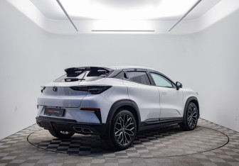 Подержанный автомобиль Changan UNI-T 2024 года (5 фото)