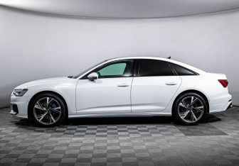 Подержанный автомобиль Audi A6 Sedan 2019 года (8 фото)