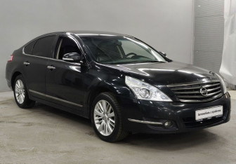 Подержанный автомобиль Nissan Teana 2013 года (3 фото)
