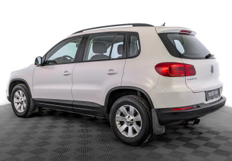 Подержанный автомобиль Volkswagen Tiguan 2013 года (7 фото)