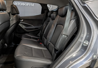 Подержанный автомобиль Hyundai Santa Fe 2014 года (18 фото)