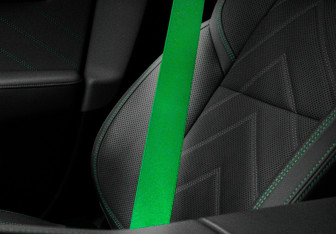 Подержанный автомобиль Zeekr 001 2023 года (11 фото)