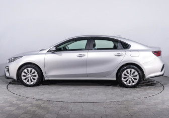 Подержанный автомобиль Kia Cerato Sedan 2020 года (3 фото)