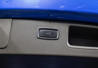 Подержанный автомобиль Porsche Macan 2017 года (23 фото)