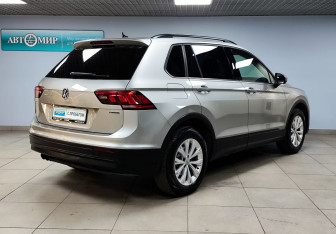 Подержанный автомобиль Volkswagen Tiguan 2019 года (5 фото)