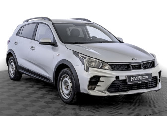 Подержанный автомобиль Kia Rio Hatchback 2021 года (3 фото)