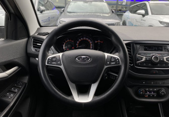 Подержанный автомобиль LADA (ВАЗ) Vesta Sedan 2019 года (14 фото)