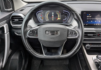Подержанный автомобиль Geely Coolray 2022 года (21 фото)