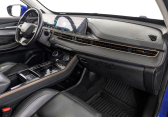 Подержанный автомобиль Exeed LX 2022 года (12 фото)