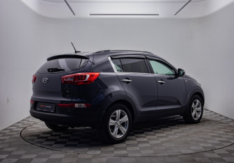Подержанный автомобиль Kia Sportage 2012 года (5 фото)