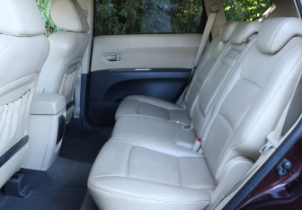 Подержанный автомобиль Subaru Tribeca 2006 года (10 фото)