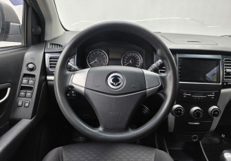 Подержанный автомобиль SsangYong Actyon 2013 года (12 фото)