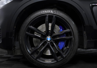 Подержанный автомобиль BMW X6 M 2017 года (22 фото)