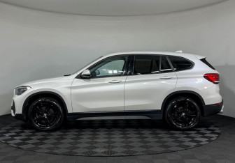 Подержанный автомобиль BMW X1 2019 года (5 фото)