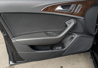 Подержанный автомобиль Audi A6 Sedan 2012 года (19 фото)