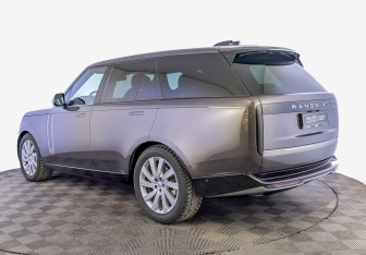 Подержанный автомобиль Land Rover Range Rover 2023 года (7 фото)
